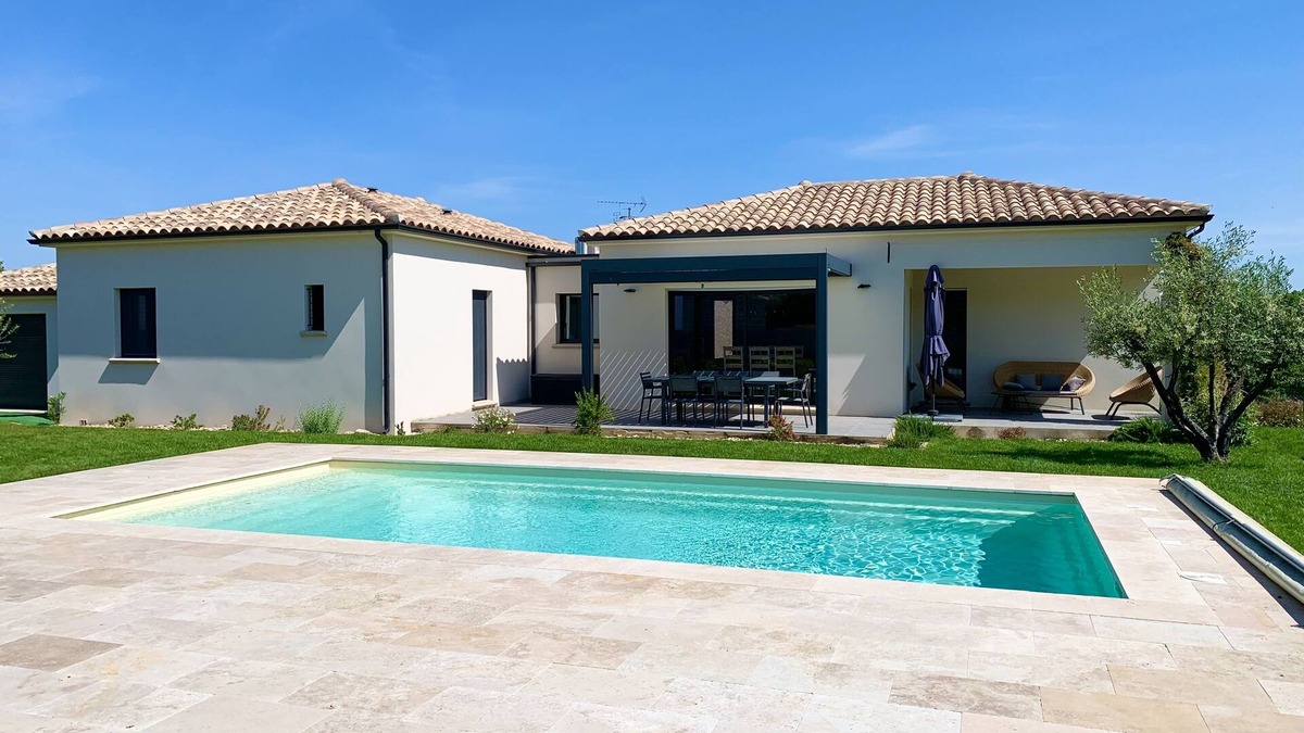 Langlade Villa | MODERN VILLA WITH POOL IN VAUNAGE