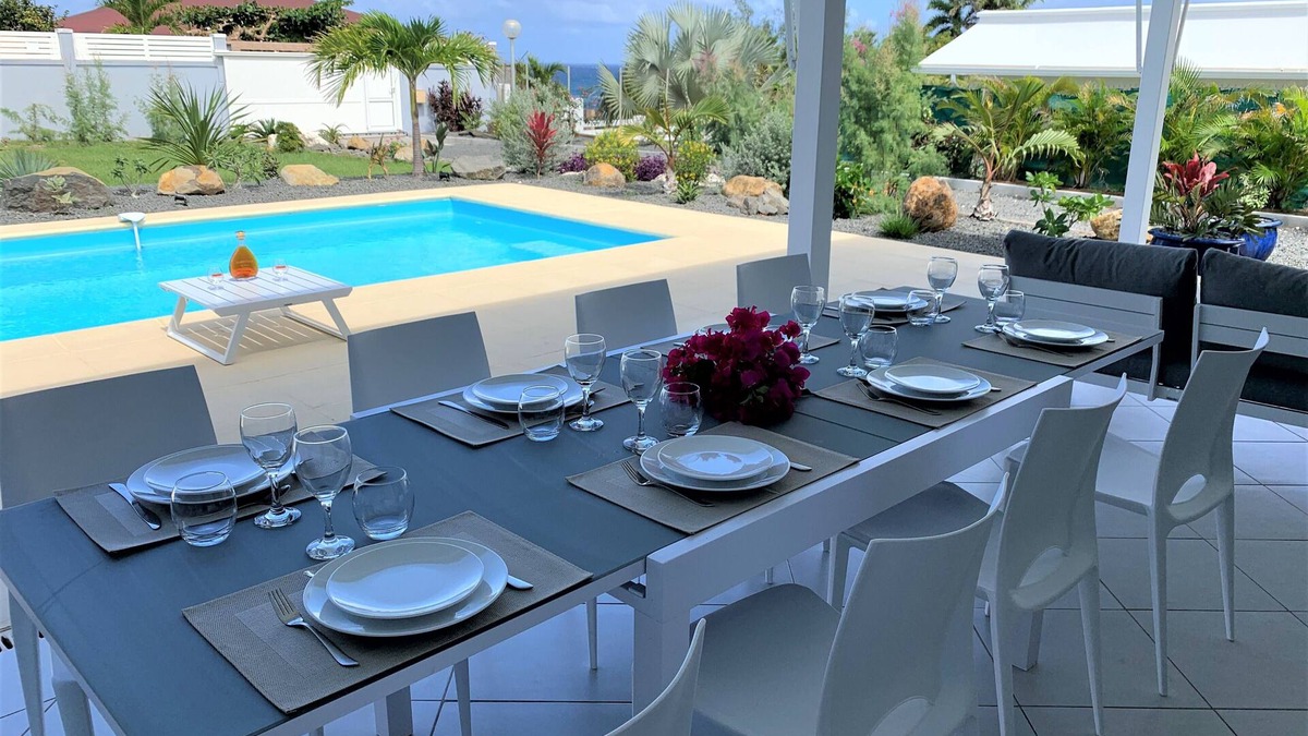 Morel Villa | Modern villa with pool and beach access