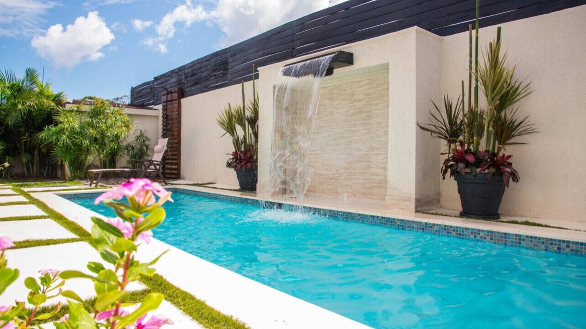 Mammee Bay House | Modern Villa with private backyard pool
