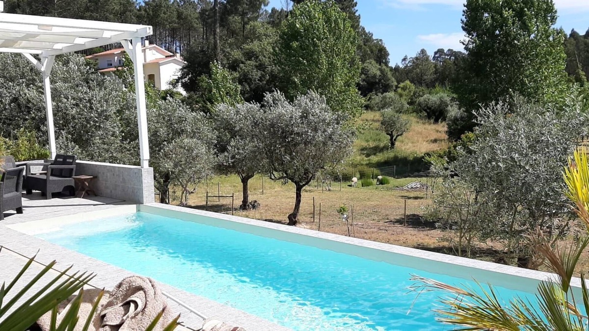 Calvaria de Cima Villa | Modern villa with swimming pool in a quiet location