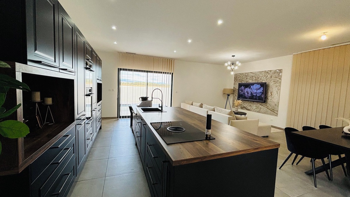 Pennautier Villa | Modern villa with swimming pool and breathtaking views