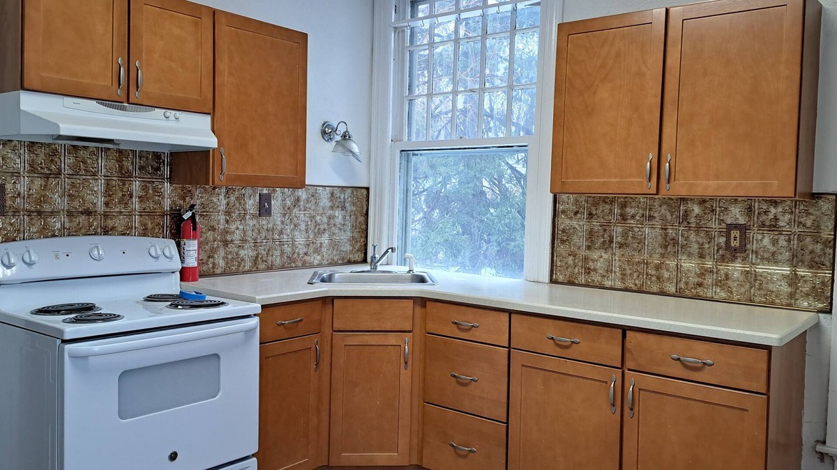 Scranton House | Modern w historic charm 5-bedroom Remodeled Home in Scranton