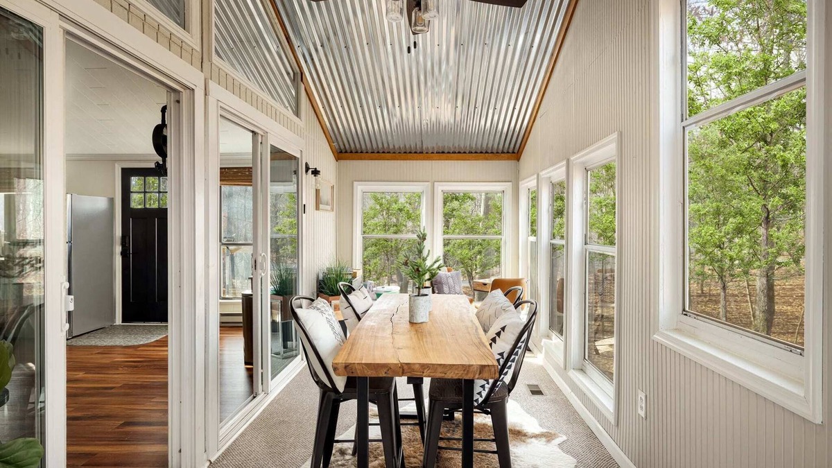 The Woods Cabin | Modern w/Hot Tub, Sauna, WiFi, Fire Pit, Grill/Deck