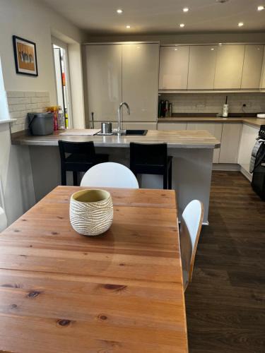 Edgmond Apartment | Modern, well-equipped and comfortable 3-bed home in lovely Shropshire village