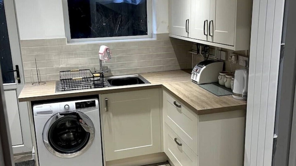 Rhondda Boat Rental | Modern welsh cottage