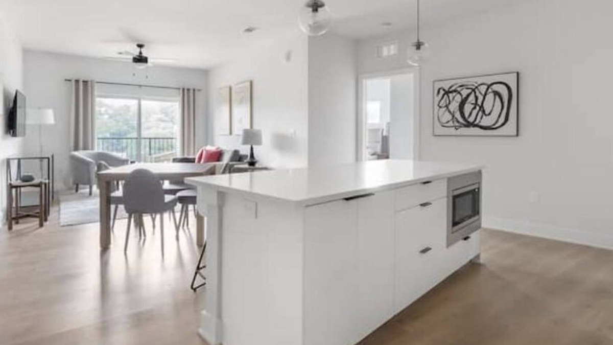West Campus Condo | Modern West Austin Condo! Walk to UT and Austin's best parks, pet friendly.