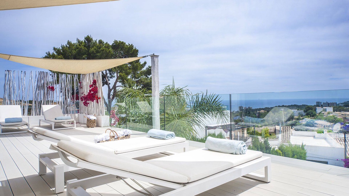 Palma de Mallorca House | Modern white villa near palma