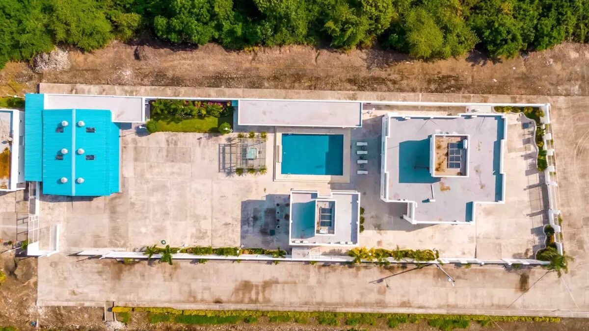 Cojimies House | MODERN WHITE VILLA WITH PRIVATE BEACHnn