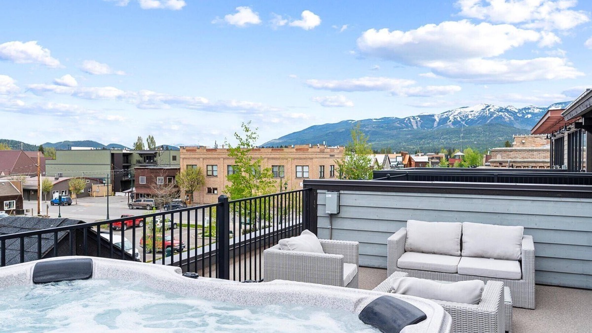 Whitefish Condo | Modern Whitefish Condo with Private Hot Tub & Views