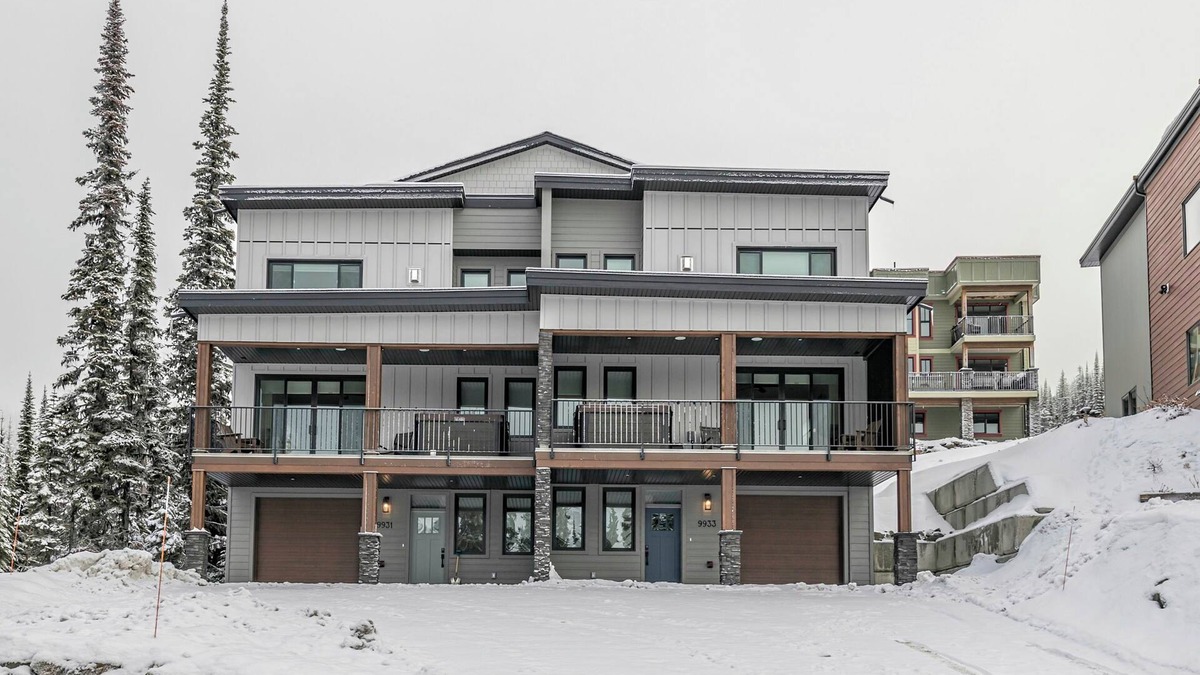 Silver Star Mountain House | Modern Whole Duplex - Sleeps 24! Both sides, 2 hot tubs, garages, ski in/out!