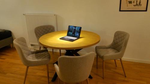 Werne Apartment | Moderne, barrierefreie Wohnung im Herzen der Stadt mit Parkplatz, WLAN und TV - Marta