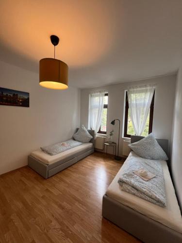Schloßchemnitz Apartment | Moderne Citynahe Wohnung mit Parkmöglichkeiten