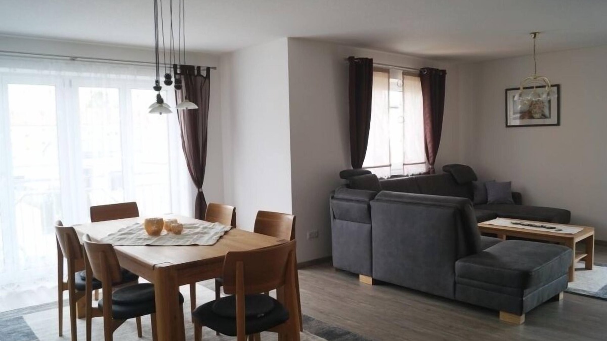Weiden in der Oberpfalz Apartment | Moderne Neubauwohnung (105 m2) in Weiden mit 60 m2 großer Dachterrasse