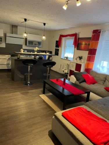 Neuenstein Apartment | Moderne Erdgeschosswohnung