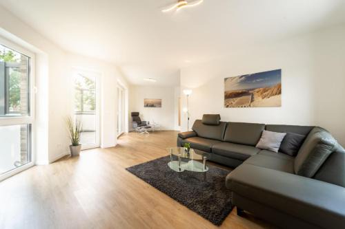 Bad Zwischenahn Apartment | Moderne Ferienwohnung mit SUPs, Balkon und Parkplatz