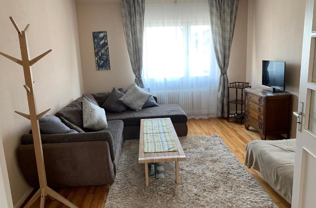 Dillingen Apartment | Moderne Ferienwohnung mit Balkon im schönen Saarland