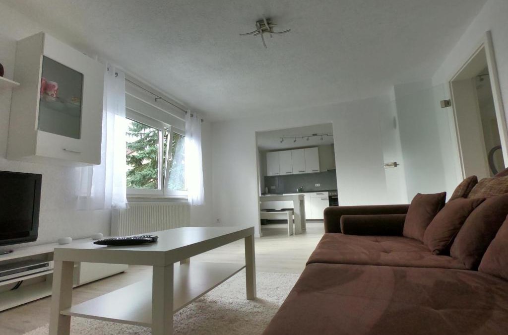 Trossingen Apartment | Moderne helle 2,5 Zimmer Wohnung mit großem Bad und Küche in Trossingen