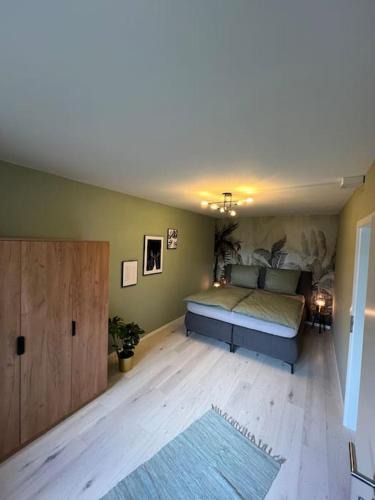Rotensol Apartment | Moderne, helle Terrassenwohnung im Kurort