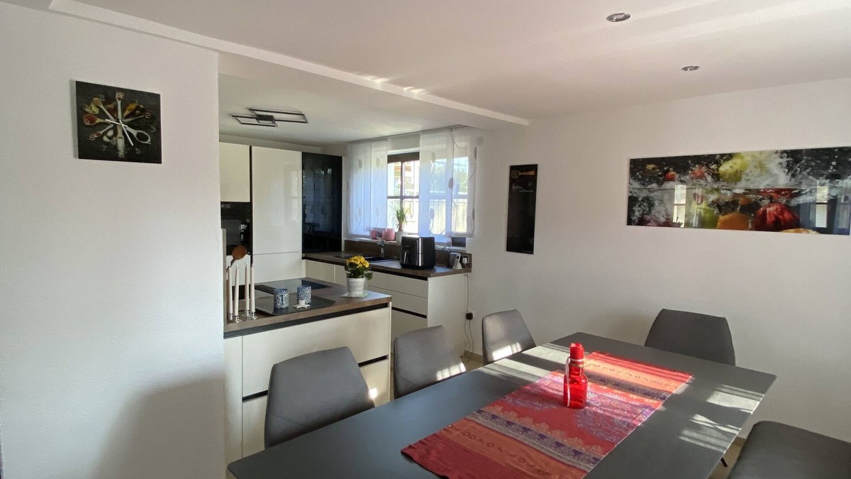 Wassertruedingen Apartment | Moderne, neu Eingerichtete Ferienwohnung auf dem Land