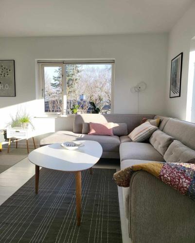 Aarhus South Apartment | Moderne villalejlighed på 110 kvm + stor terrasse