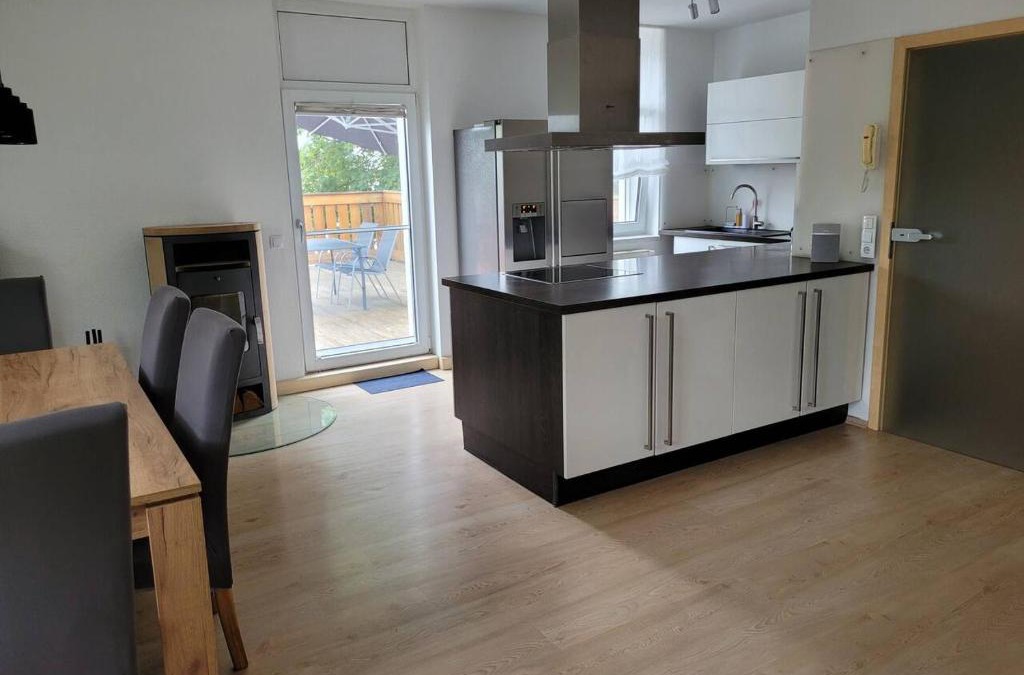 Meerane Apartment | Moderne Wohnung in Meerane in ruhiger, zentraler Lage, 116 qm