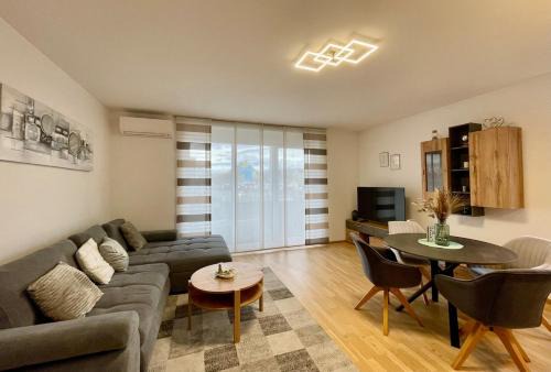 Jakomini Apartment | Modernes Cityapartment mit Murblick
