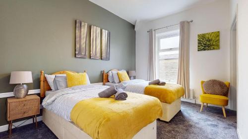 Blackburn Apartment | Modernised 3-bedroom Blackburn townhouse sleeps 6