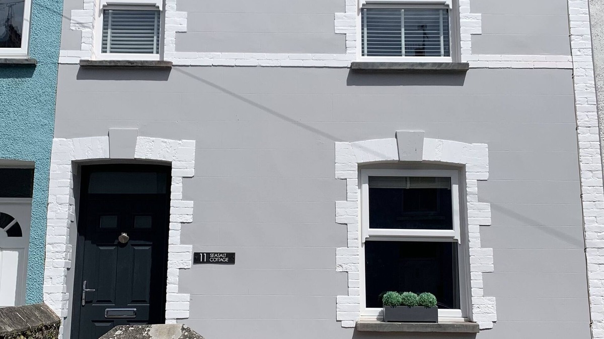 Tenby Cottage | Modernised traditional cottage, Sleeps 5,short walk to beaches, town, amenities