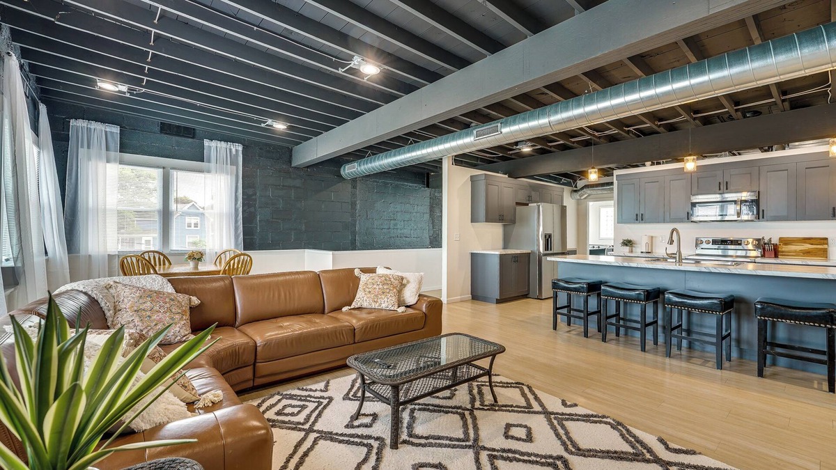 St. Clair Apartment | Modernized St Clair Apartment: Walk to Boardwalk!