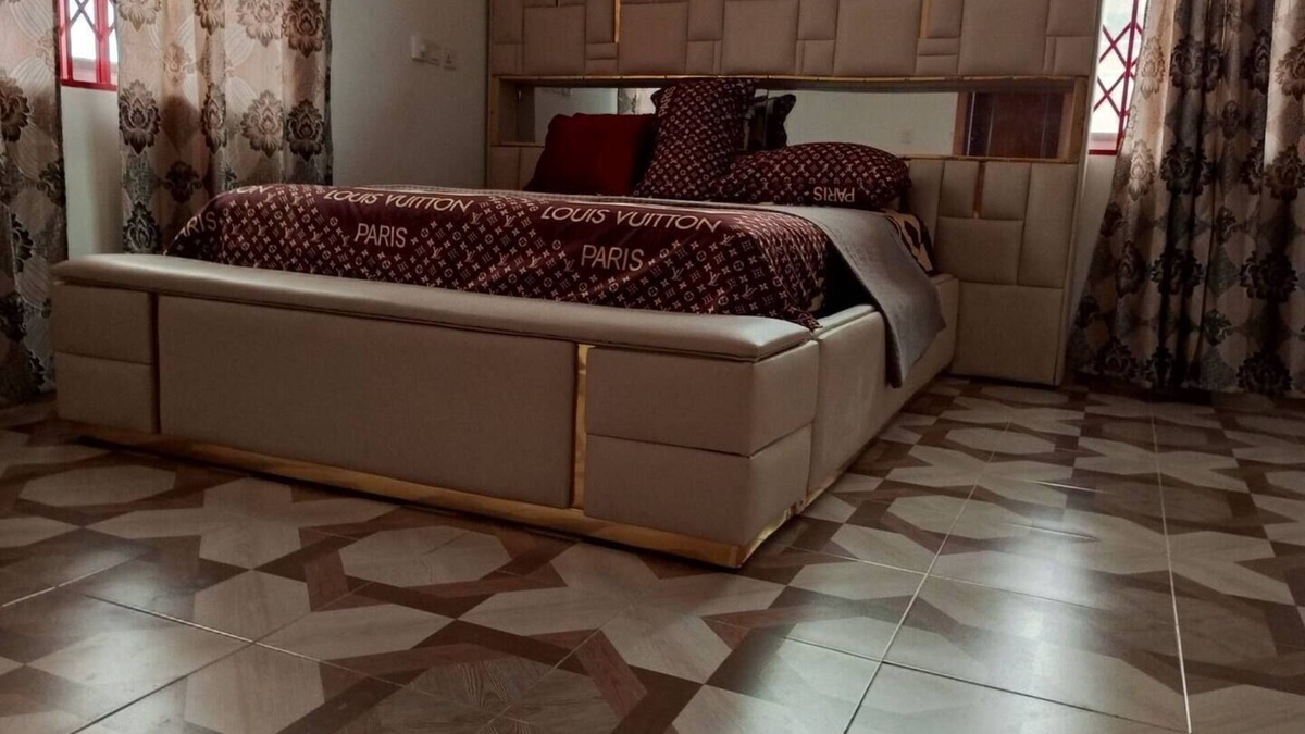 Roman Ridge Bed & Breakfast | Modest and spacious roomn