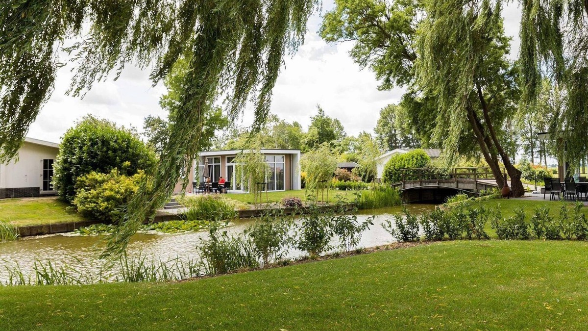 De Goorn Ski Chalet | ✓ Module at Park Westerkogge ✓ Holiday home for 5 people ✓ Located in Berkhout (North Holland) ✓ Waterfront holiday resort ✓ Book directly at the resort