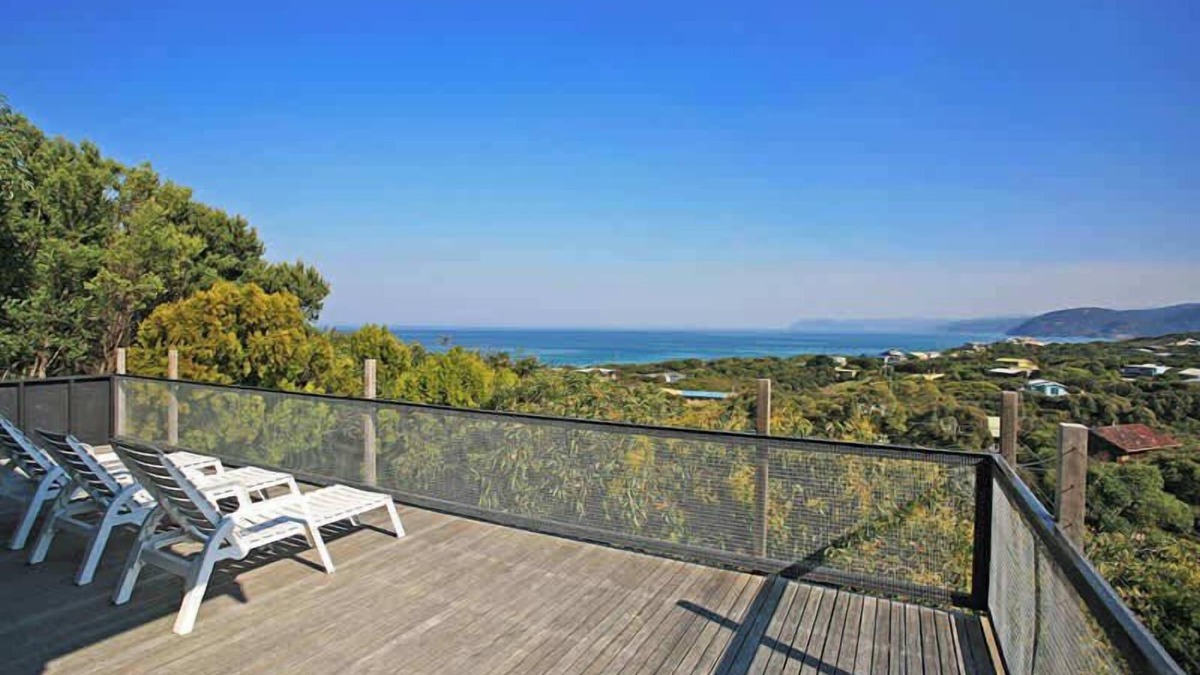 Moggs Creek House | Moggs Magic I Ocean Views I Walk to Beach