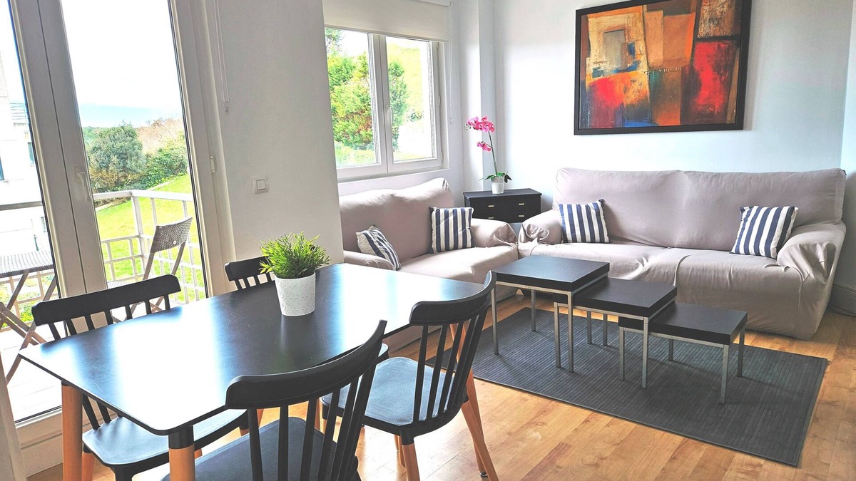 Mogro Apartment | Mogro: Apartment 3 rooms beachfront