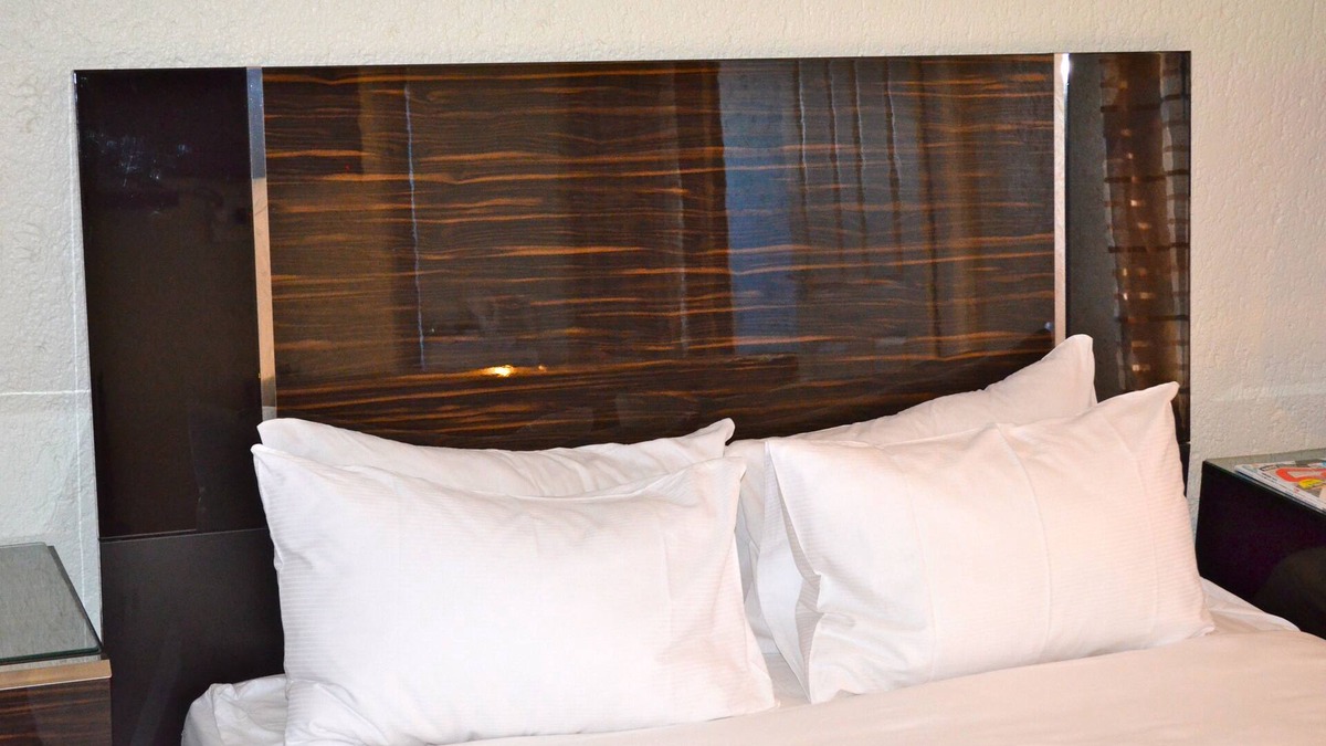 Moses Kotane Bed & Breakfast | Mogwase Bed and Breakfast