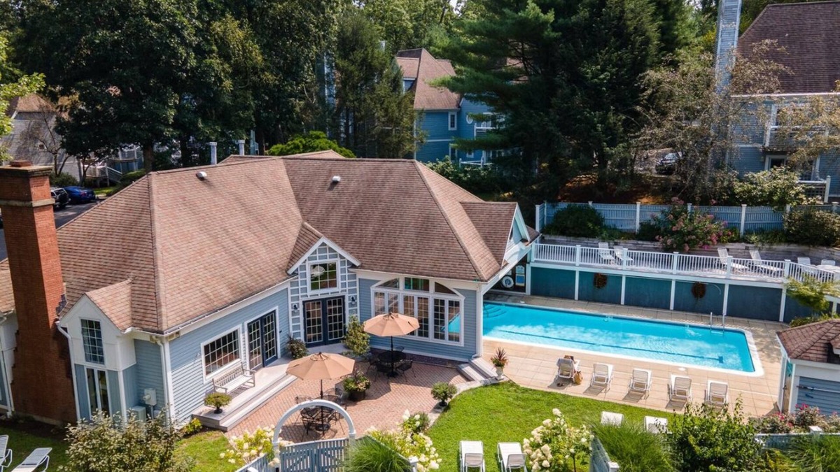 Norwich Villa | Mohegan Sun & Foxwoods Escape w/Hot Tub, Pool, Golf, Norwich Spa Onsite!