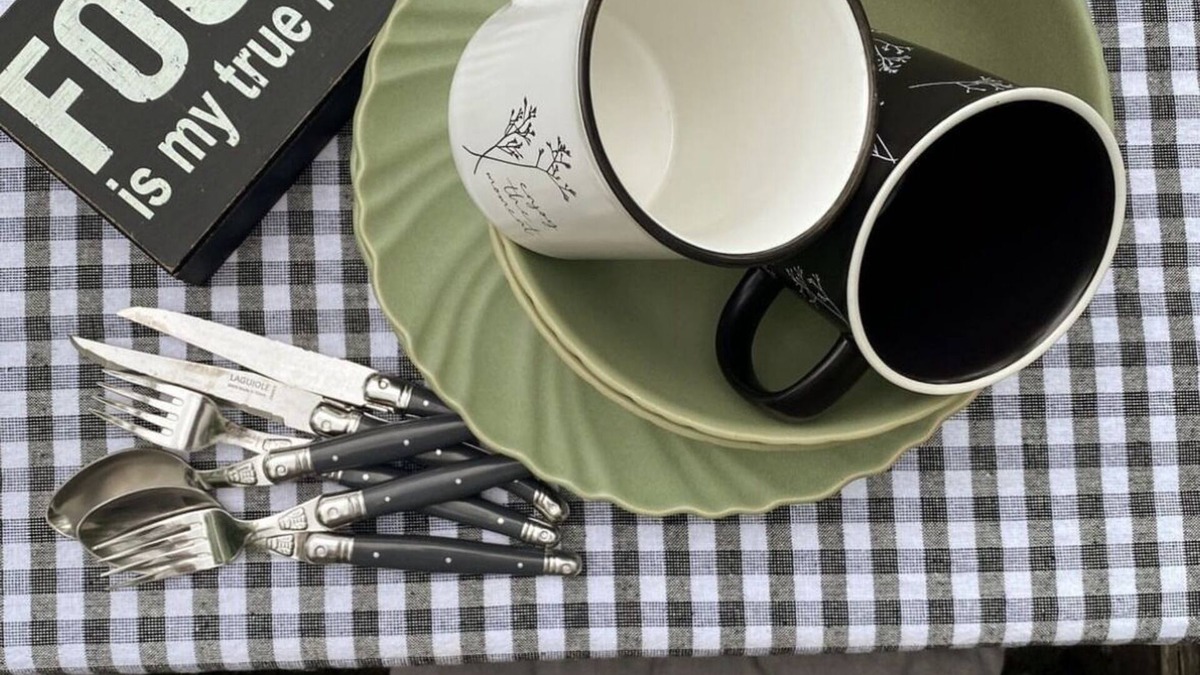 Centre Hastings RV Rental | Moira glamping