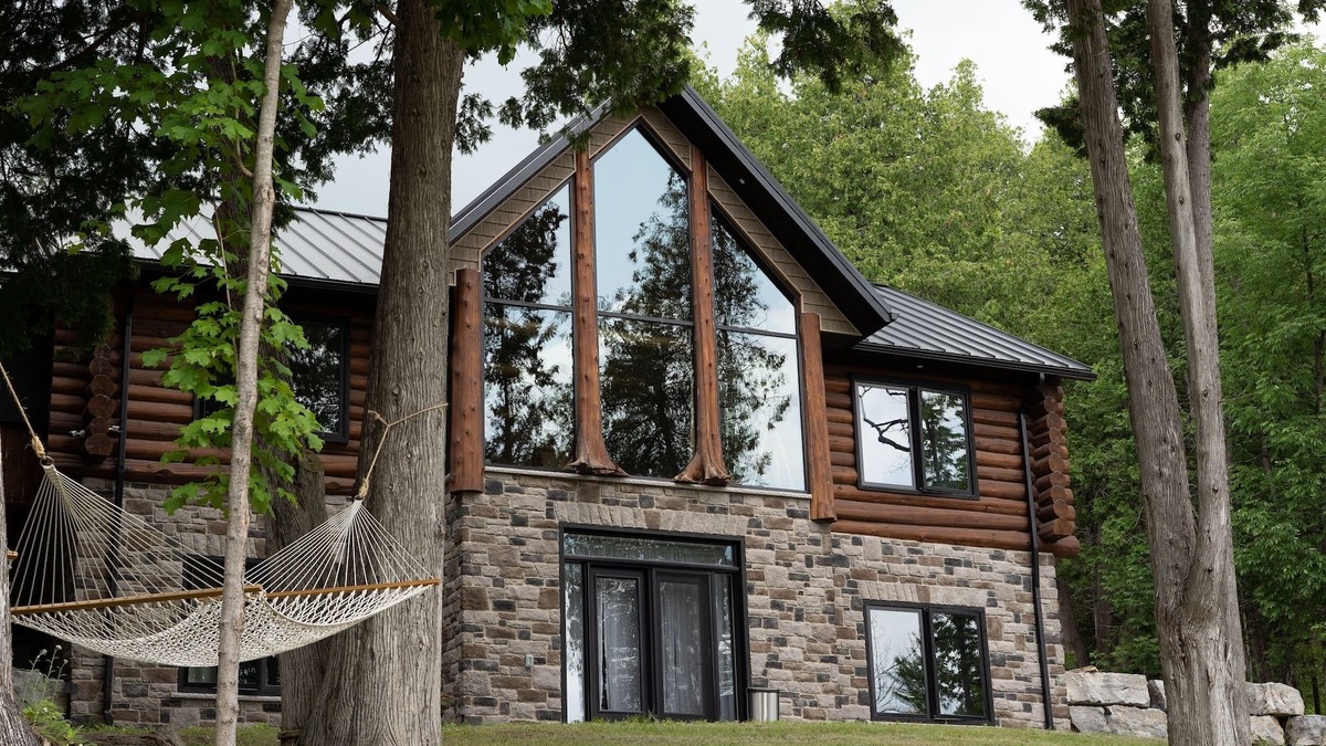 Centre Hastings House | Moira River House