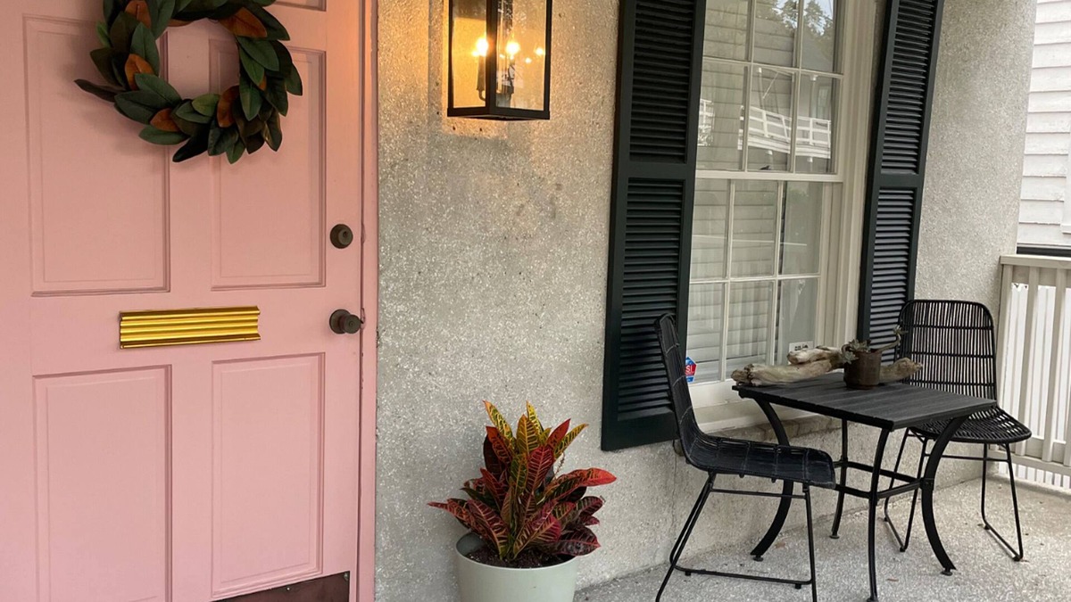Historic District House | Mojito Studio- Walk to everything Beaufort has to offer!