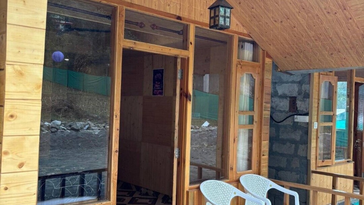 Kasol Cottage | Moksha Cafe & Cottages: Your peaceful escape with stunning Kasol views!" 2