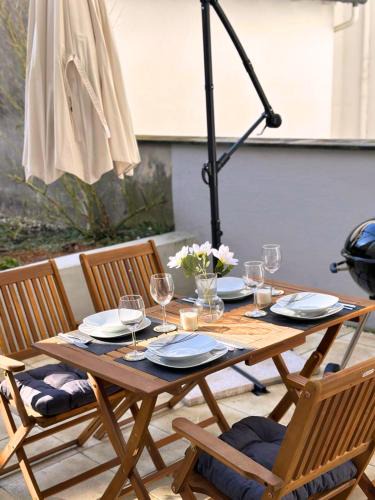 Iserlohn Apartment | MOLA Apartments-Stilvolle Altstadtwohnung- Seilersee-5 Personen-Terrasse-Grill-Gratis WLAN