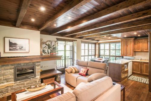 Baqueira Apartment | Molieres by Totiaran