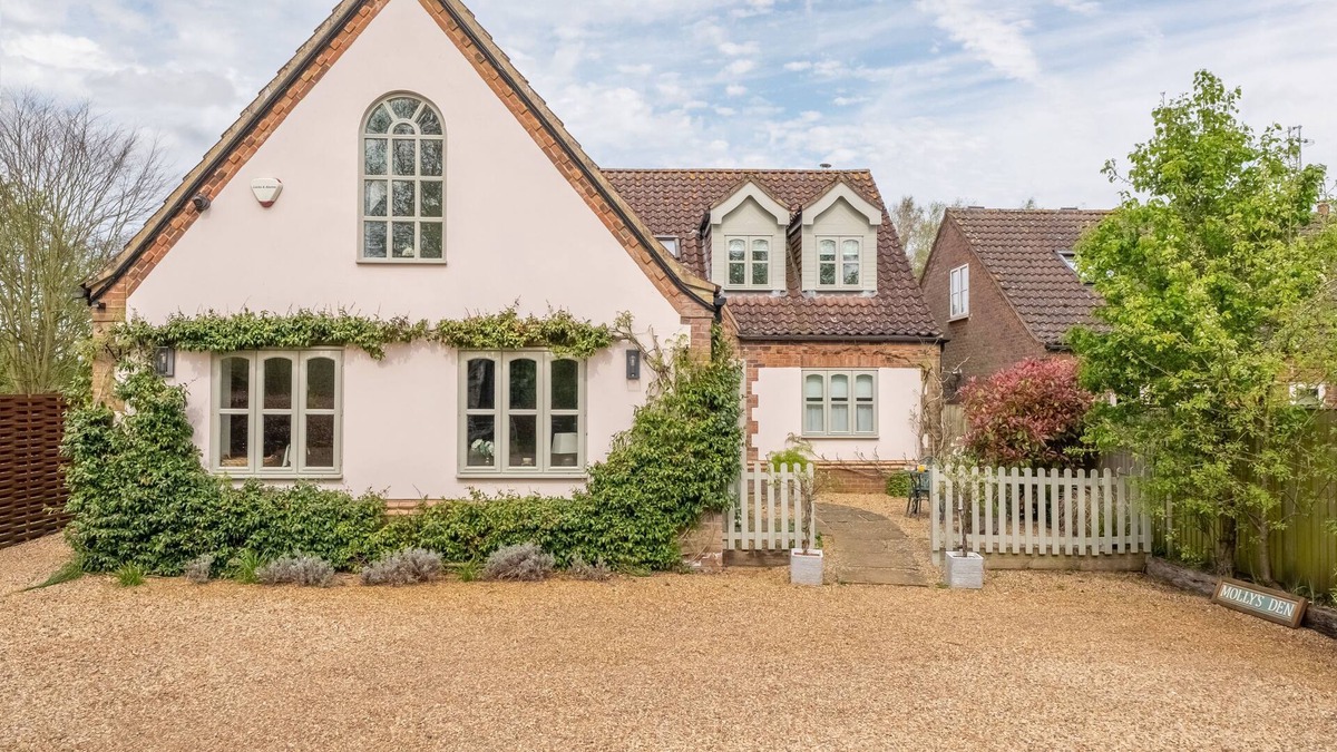 King's Lynn House | Molly's Den, Roydon, Norfolk
