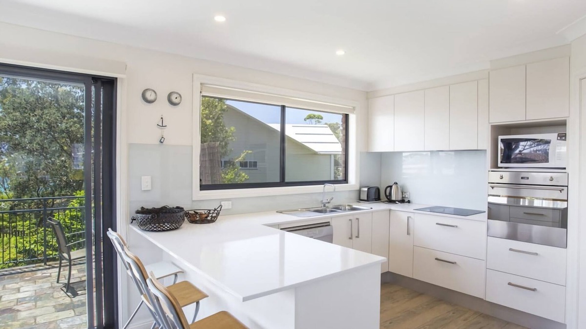 Narrawallee House | Mollymook Retreat in Narrawallee