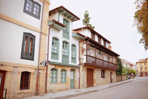 Comillas City Center Villa | MoM Comillas