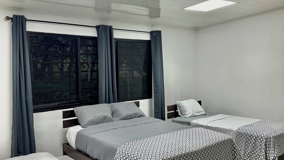 Alto Boquete Apartment | MOMA Guest House in Alto Boquete - Family Room