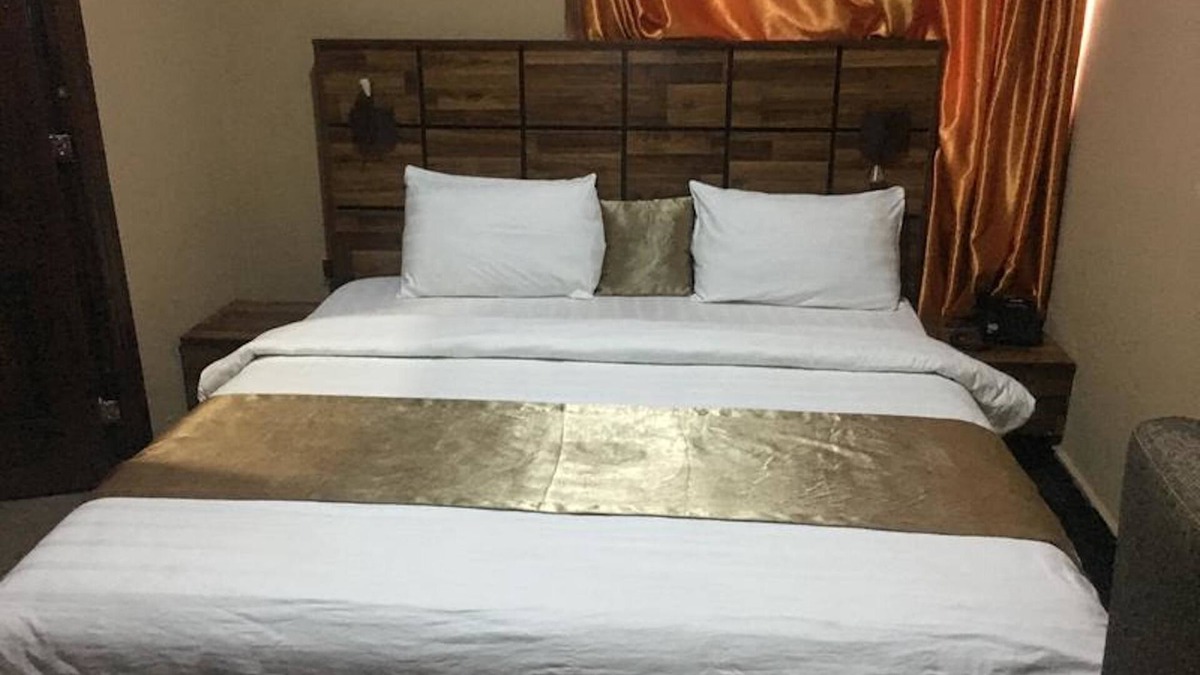Epetu Hotel | Momak 6 Hotel & Suites