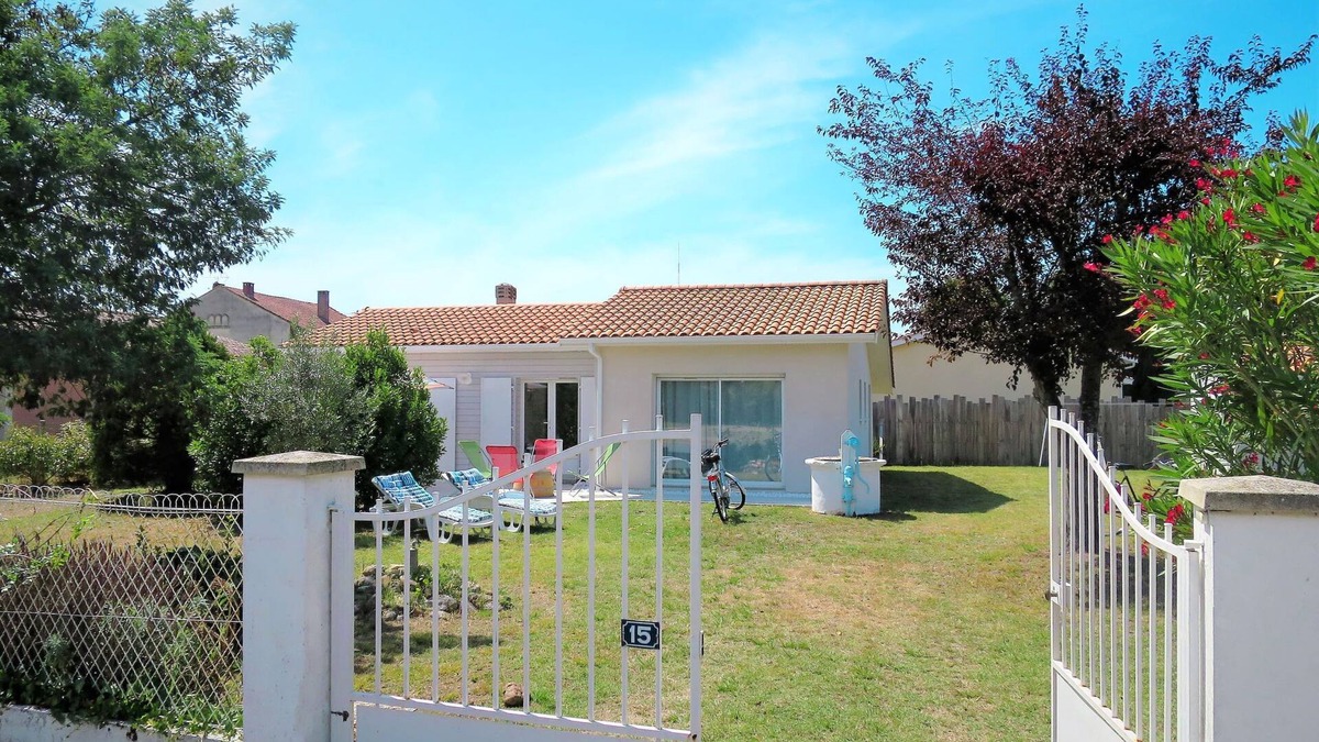 Saint-Vivien-de-Medoc House | Mon Poussin by Interhome