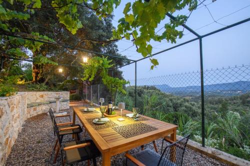 Termenades House | Mon Reve House
