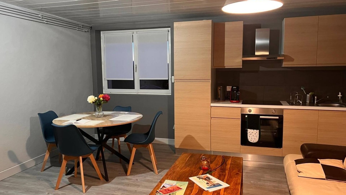 Nonette Apartment | MonacellA, T2 apartment with garden 10 min from Issoire. Comfortable and quiet.