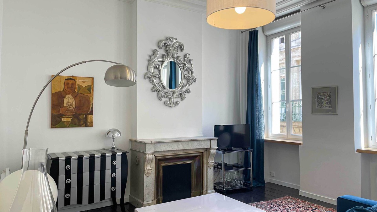 Bordeaux Golden Triangle Apartment | Monaco - Bel Appartement 2 Chambres